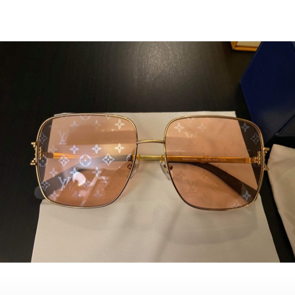 Louis Vuitton sunglasses monogram